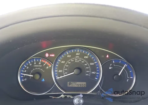 2010 Subaru Forester 2.5X Premium z USA, uszkodzony, nr VIN JF2SH6CC4AH901712